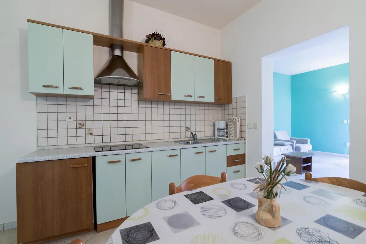 Apartments Kori Funtana